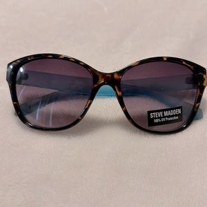 NWT Steve Madden Sunglasses